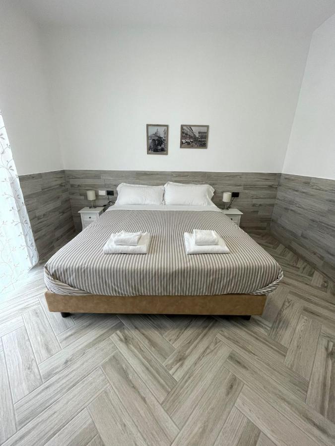 Holiday Rooms Rho Esterno foto